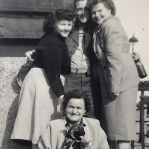 Old original photo family - original, bw